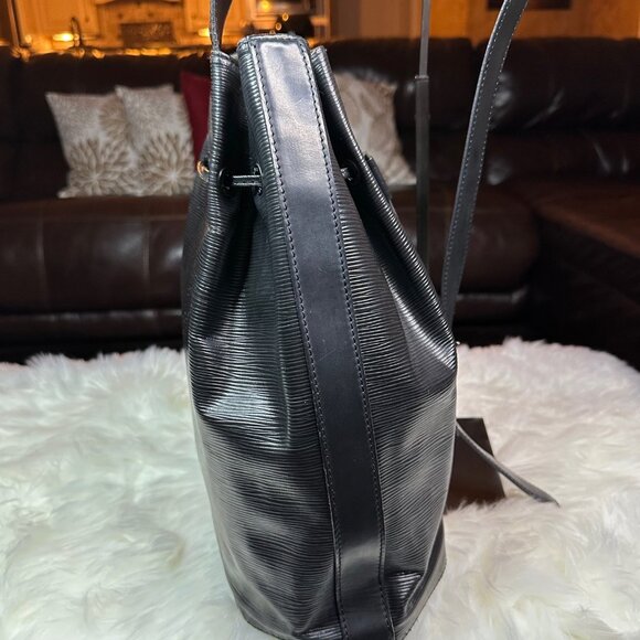 Authentic Louis Vuitton Epi Leather Sac A Dos Sling Backpack - Picture 6 of 16